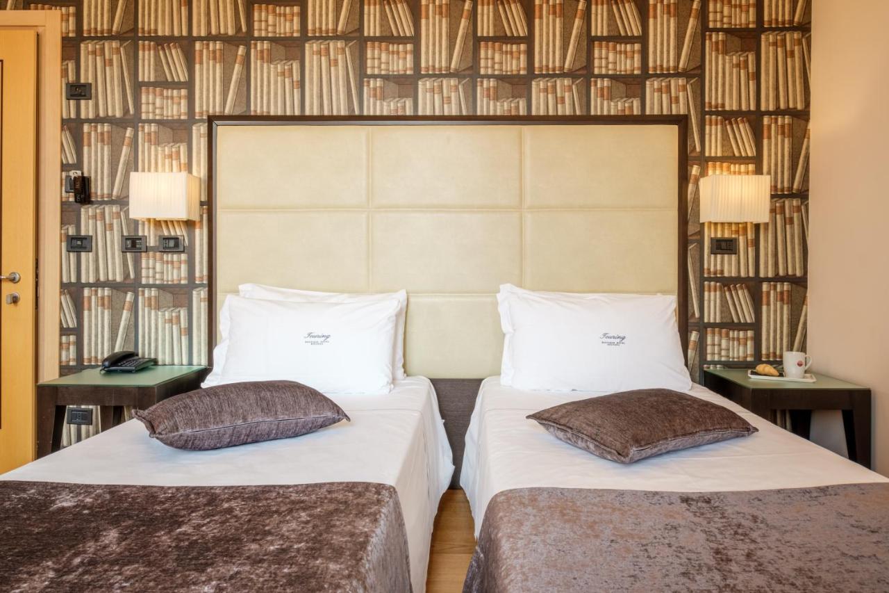 Hotel Touring Болоня Екстериор снимка