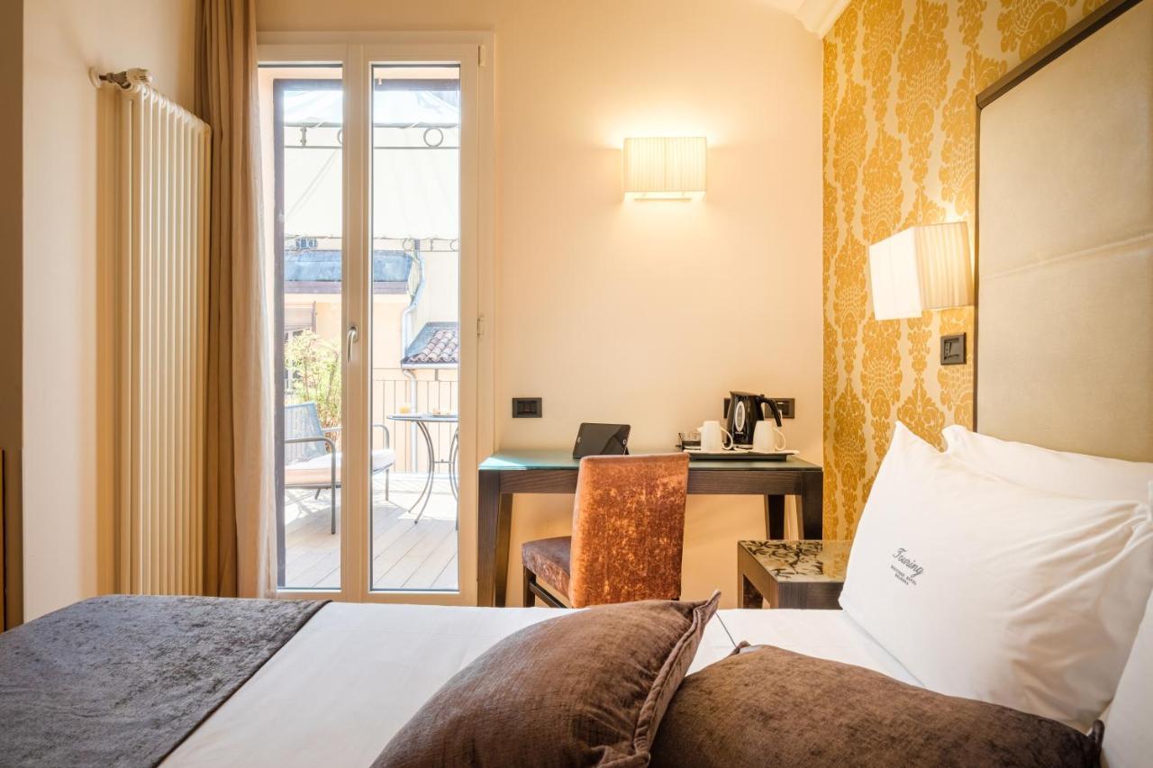Hotel Touring Болоня Екстериор снимка