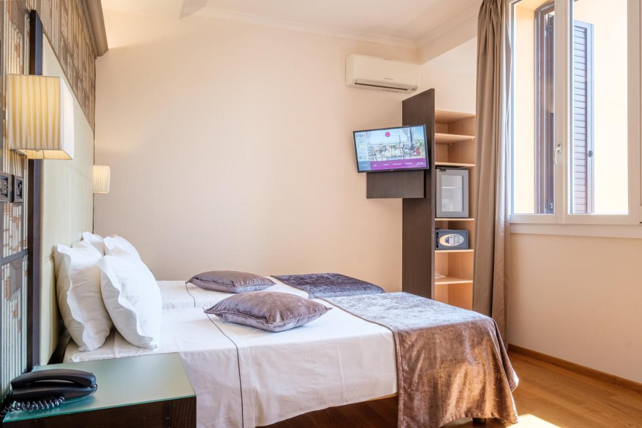 Hotel Touring Болоня Екстериор снимка