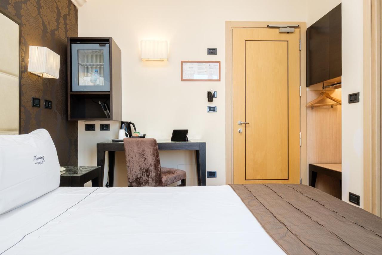 Hotel Touring Болоня Екстериор снимка