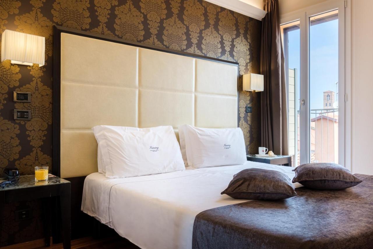 Hotel Touring Болоня Екстериор снимка
