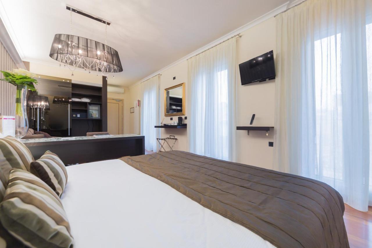 Hotel Touring Болоня Екстериор снимка