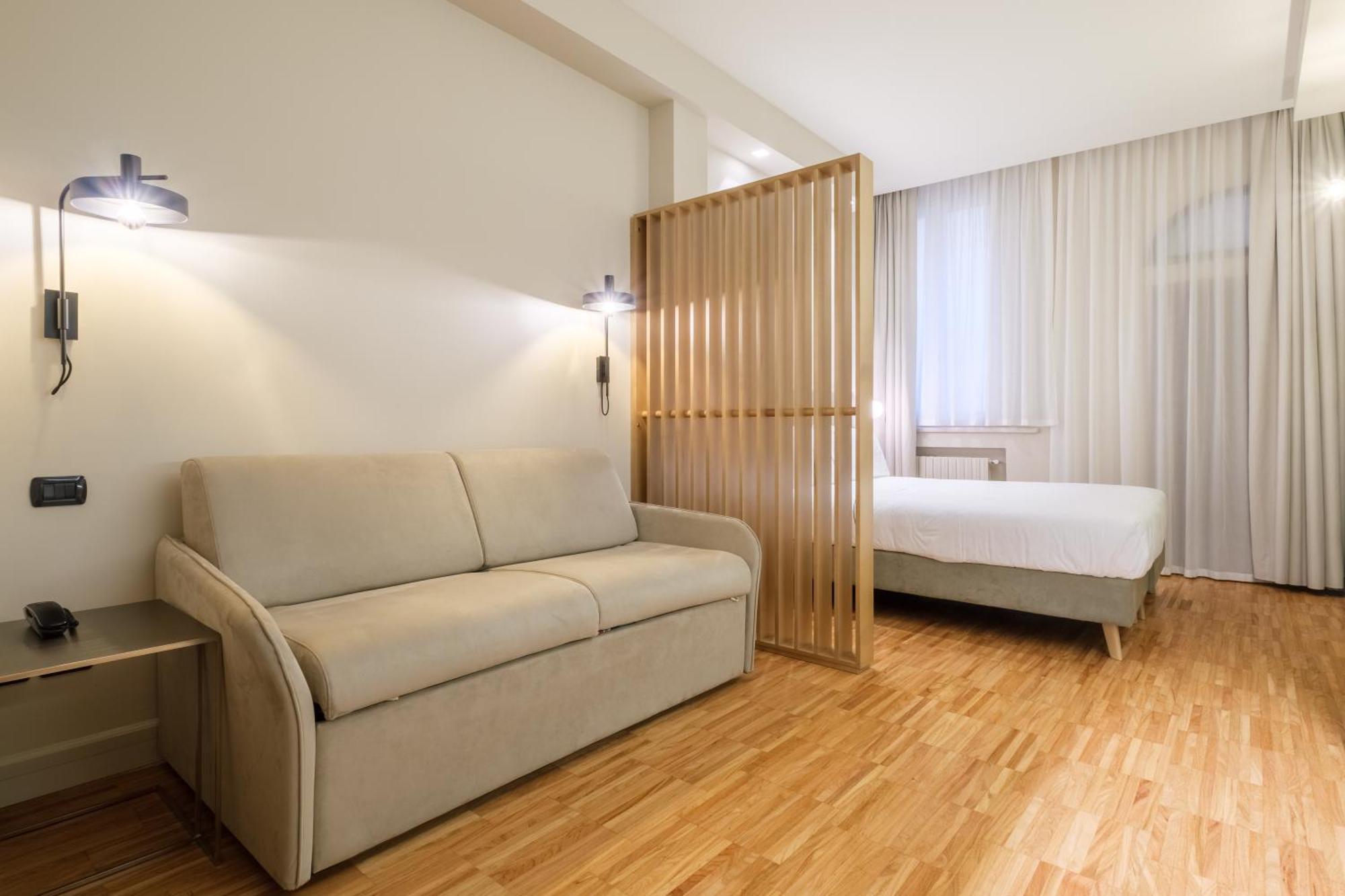 Hotel Touring Болоня Екстериор снимка
