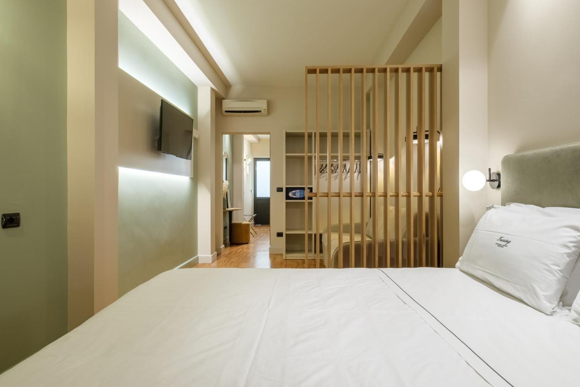 Hotel Touring Болоня Екстериор снимка