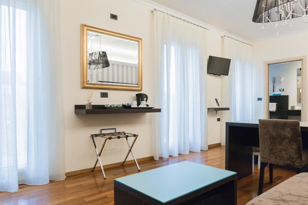 Hotel Touring Болоня Екстериор снимка